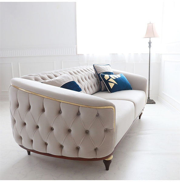 輸入家具らしい、おしゃれなクラシックデザインのソファベッドになる3人掛けソファ(ベージュ)