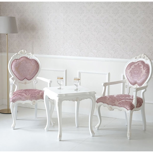 輸入家具の2人掛けのテーブル3点セット。アンティークな塗装を施したアイボリーホワイトの姫系インテリア-1