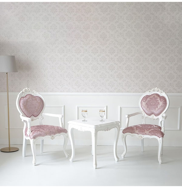 輸入家具の2人掛けのテーブル3点セット。アンティークな塗装を施したアイボリーホワイトの姫系インテリア-8