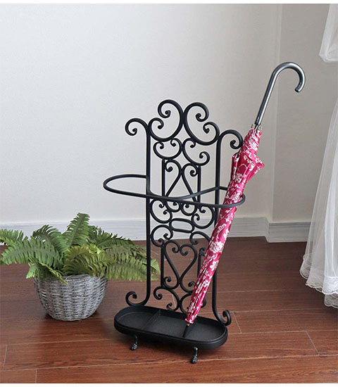 アンティーク調のクラシックなアイアン傘立て。スリム＆コンパクトな省スペース設計。-9