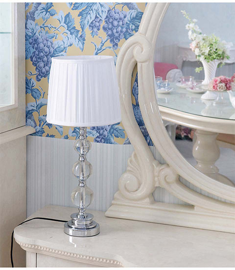 高級アンティークテーブルランプ。 おしゃれで可愛い姫系。クラシックな卓上ランプ。-1