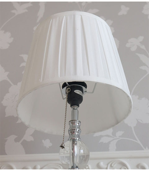 高級アンティークテーブルランプ。 おしゃれで可愛い姫系。クラシックな卓上ランプ。-6