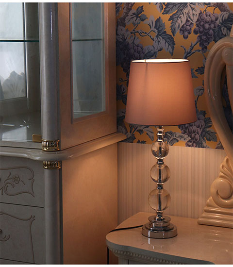 アシュレイファニチャー テーブルランプ 寝苦しい 