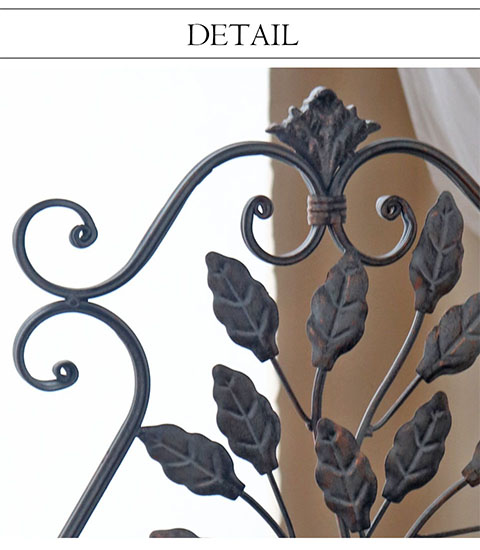 おしゃれな譜面台としても使えるアイアン製のイーゼルスタンド。アンティーク調のデザインでクラシックな空間を実現。-4