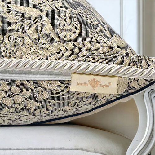 ジェニファーテイラー,Jennifer,Taylor,クッション,いちご泥棒（グレー）,おしゃれ,45×45cm｜Y-KAGU(輸入家具屋さん.com)-4