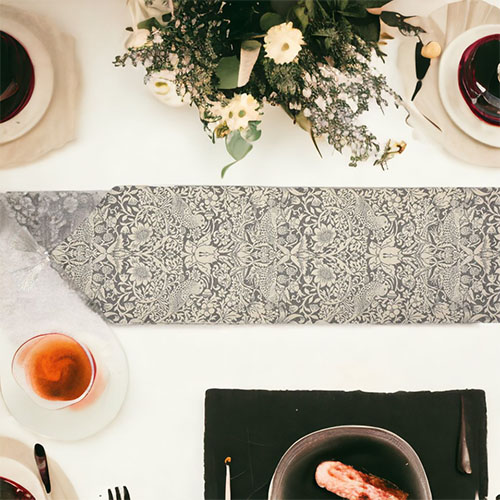 ジェニファーテイラー,Jennifer,Taylor,テーブルランナー,・,いちご泥棒（グレー）,おしゃれ,(180cm)｜Y輸入家具屋さん.com-3