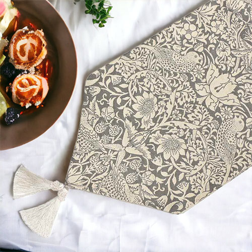 ジェニファーテイラー,Jennifer,Taylor,テーブルランナー,・,いちご泥棒（グレー）,おしゃれ,(180cm)｜Y輸入家具屋さん.com-4