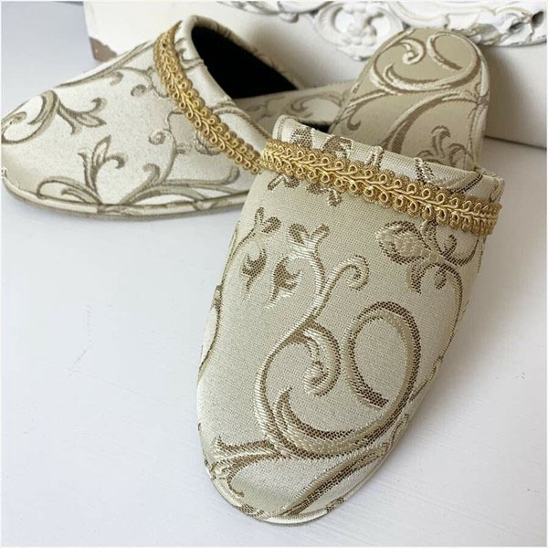 ジェニファーテイラー Jennifer Taylor ルームシューズ(おしゃれなスリッパ) ユニセックス Poinsettia-BE-1