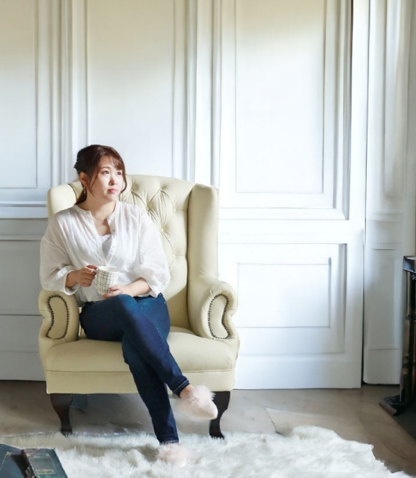 チェスターフィールド,本革,パーソナルチェア,1人掛け,ソファ,ソファー,アイボリー,オフホワイト,白,おしゃれ,猫脚,ドイツレザー-6