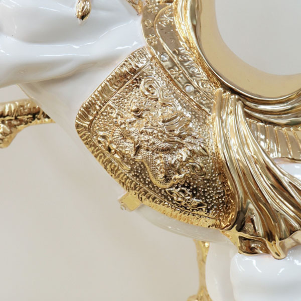 跳ね馬 置物 馬の置物 開運 風水 立ち馬 白馬 オーナメント インテリア 高級 キラキラ うま 玄関 縁起物 ホワイト 陶器-7