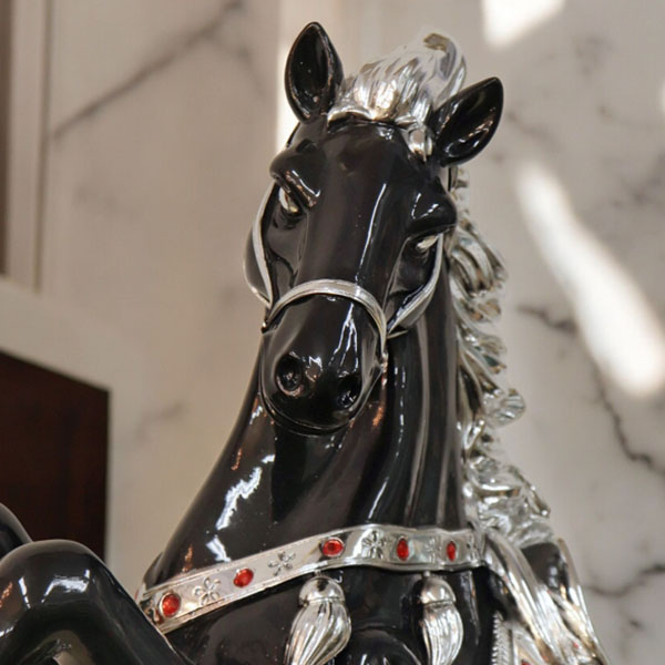 跳ね馬 置物 馬の置物 開運 風水 立ち馬 黒馬 オーナメント インテリア 高級 キラキラ うま 玄関 縁起物 ブラック 陶器-3