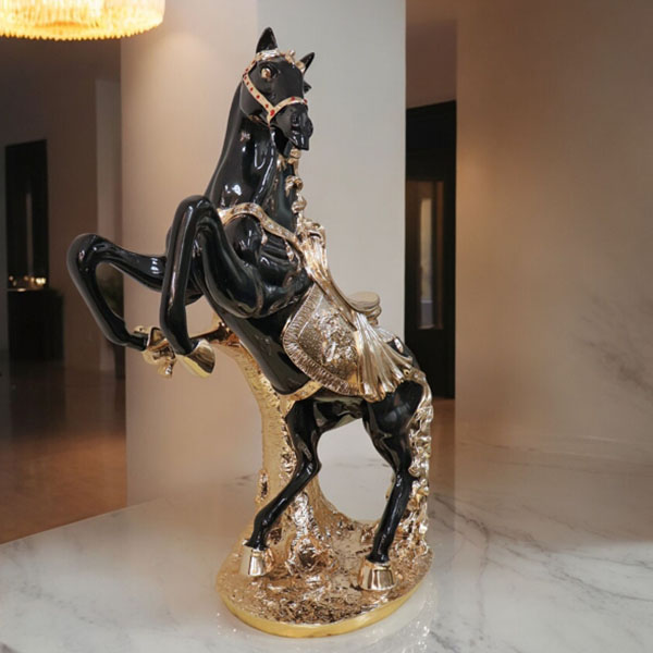 跳ね馬 置物 馬の置物 開運 風水 立ち馬 黒馬 オーナメント インテリア 高級 キラキラ うま 玄関 縁起物 ブラック 陶器-2