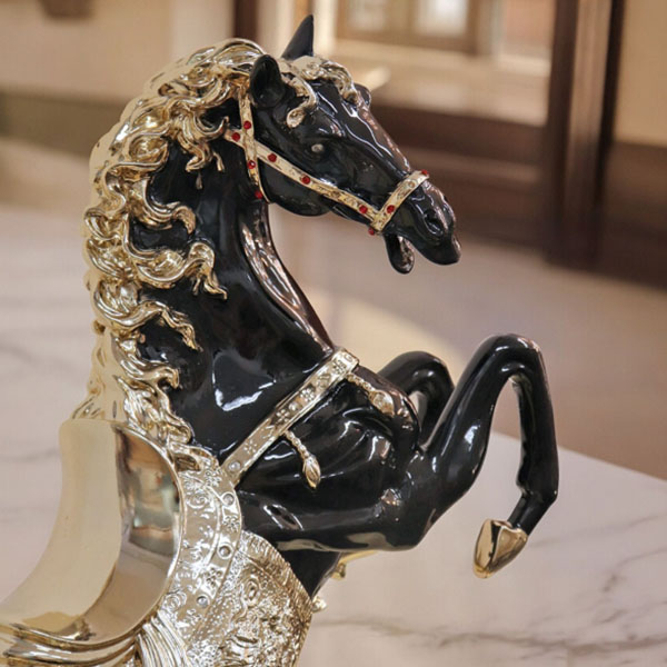 跳ね馬 置物 馬の置物 開運 風水 立ち馬 黒馬 オーナメント インテリア 高級 キラキラ うま 玄関 縁起物 ブラック 陶器-4