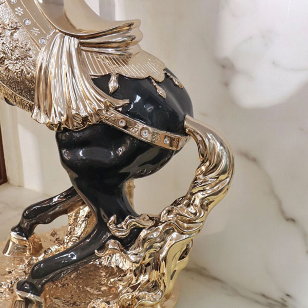 跳ね馬 置物 馬の置物 開運 風水 立ち馬 黒馬 オーナメント インテリア 高級 キラキラ うま 玄関 縁起物 ブラック 陶器-8