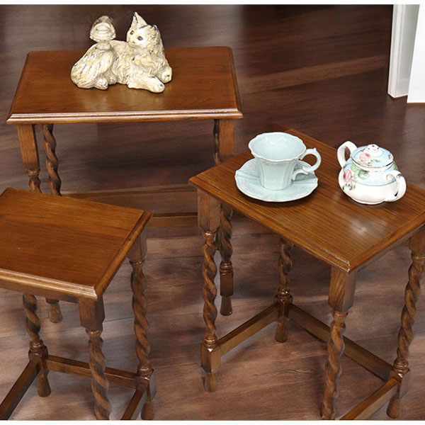 送料無料】 英国調 アンティークオークコレクション ネストテーブル3点  