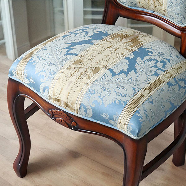 ボルドーカラー光沢仕上げスクエアテーブル （カリモク デスク  