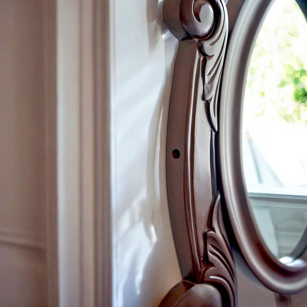 収納付き置き型ミラースタンド。優雅なインテリアに最適。ヨーロピアンデザインで輸入家具らしさを演出。-6