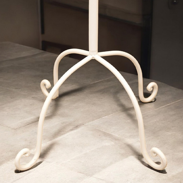 全3色】クラシックデザイン アイアンコートハンガー（コートスタンド