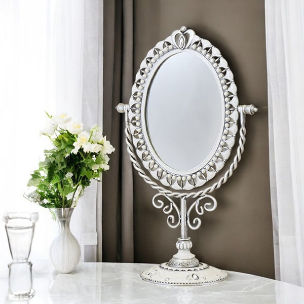 ロココ調デザインの卓上スタンドミラー。角度調整可能で、軽量で持ち運びも簡単。ギフトや店舗什器としても最適。-2