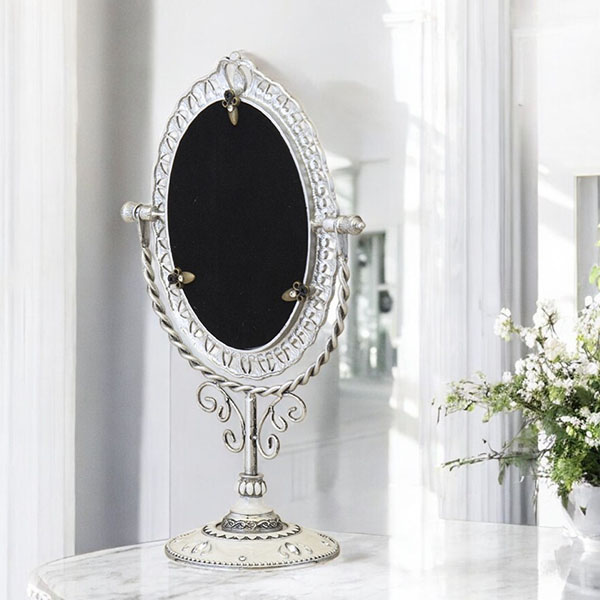 ロココ調デザインの卓上スタンドミラー。角度調整可能で、軽量で持ち運びも簡単。ギフトや店舗什器としても最適。-9