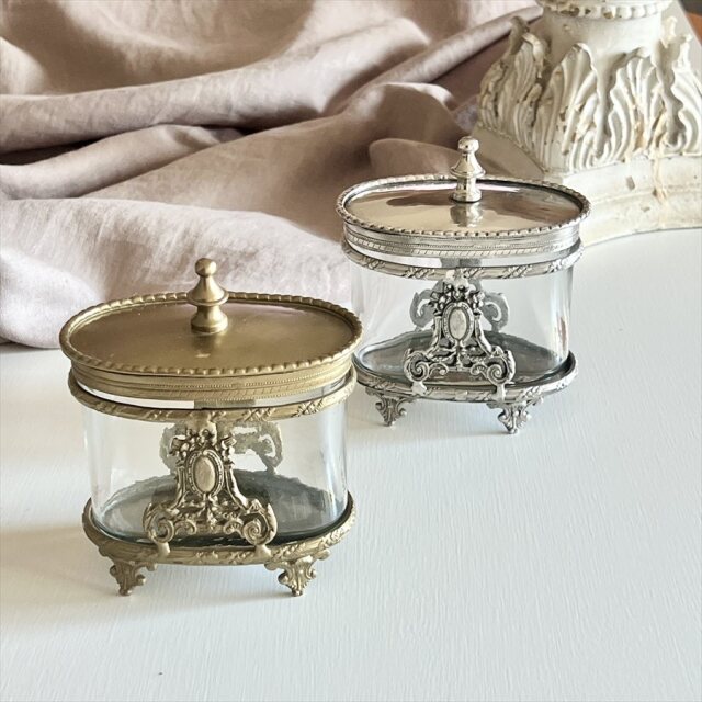 真鍮製 アンティーク調 蓋付き小物入れ（オーバル）-12