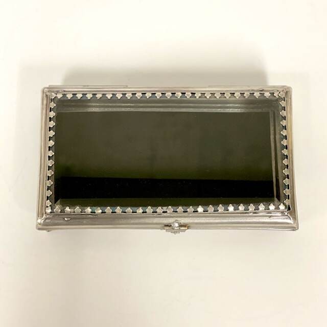 真鍮製 アンティーク調 蓋付き小物入れ（スクエア）-4