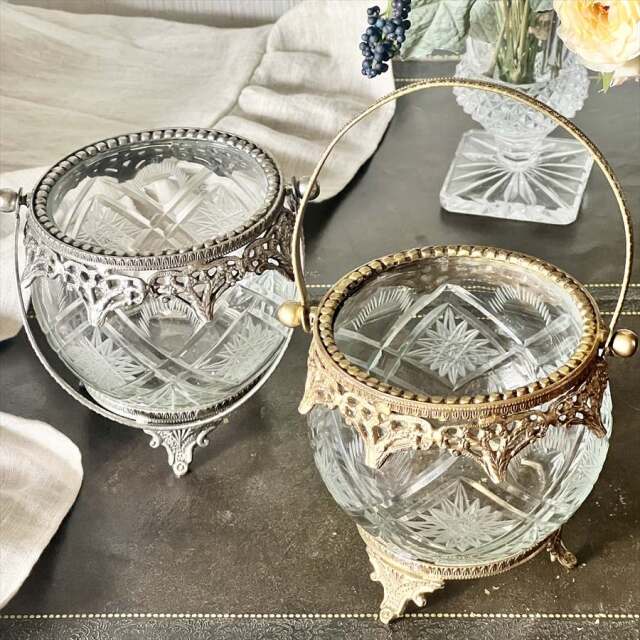 全2色】 真鍮製 アンティーク調 ラウンドバスケット 花瓶（フラワー