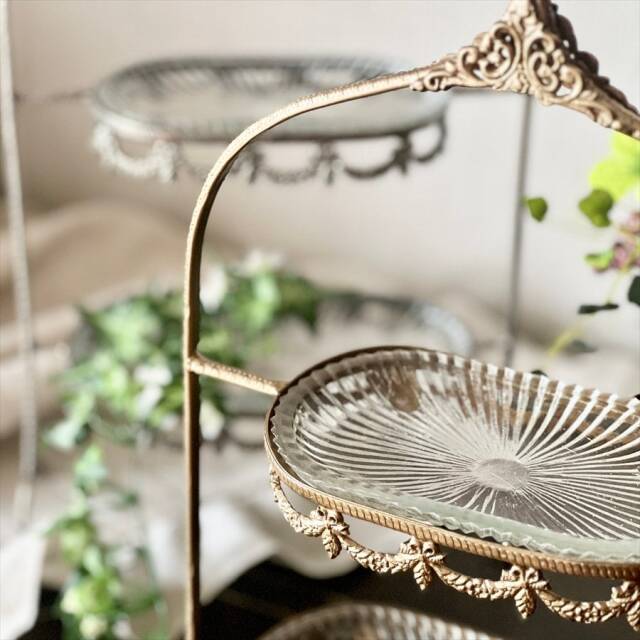 全2色】 真鍮製 アンティーク調 2段ディスプレイスタンド｜Y-KAGU(輸入