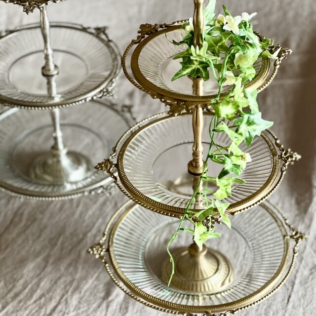 真鍮製,アンティーク調,3段ディスプレイスタンド,ケーキスタンド,アフタヌーンティー,トレイ,おしゃれ,店舗什器-8