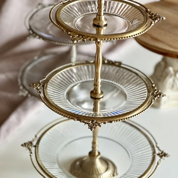 全2色】 真鍮製 アンティーク調 3段ディスプレイスタンド
