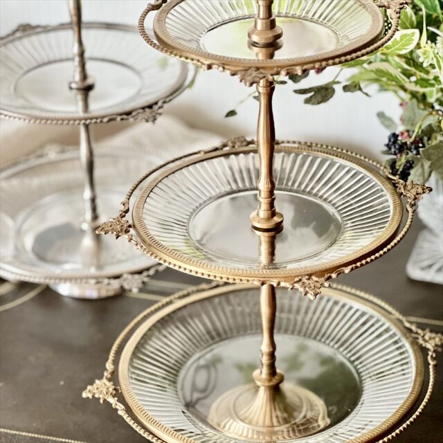 全2色】 真鍮製 アンティーク調 3段ディスプレイスタンド