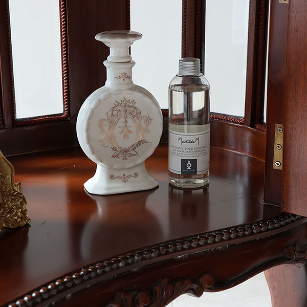 マリナカッシーリ クラシック家具 ガラス扉キャビネット 曲線フォルム ダークブラウン 幅84cm 高さ80cm 上質なディスプレイ収納-15