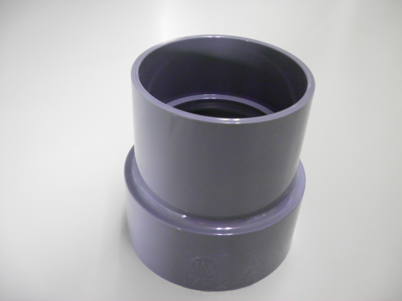 DV継手　塩ビ同芯ソケット　(S）　75X65