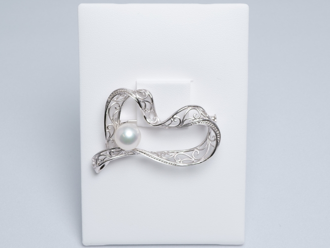 10223132-湖水真珠ハートブローチ