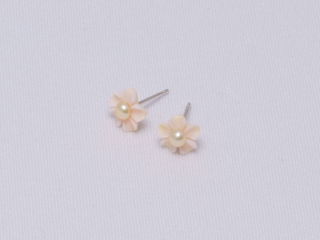 2点セット・K18WG】淡水真珠コンク貝ネックレス・ピアスセット