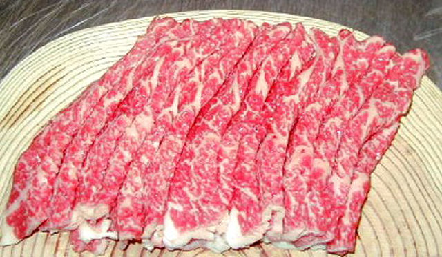 和牛　特選「霜降りモモ肉」すき焼きに！
