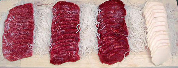 特選！馬刺し霜降り、ロース、赤身、タテガミ食べ比べ！