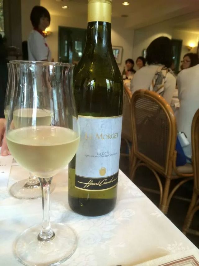 スイスワイン「ル・モルジェ」は、スイストップワイナリーの造る