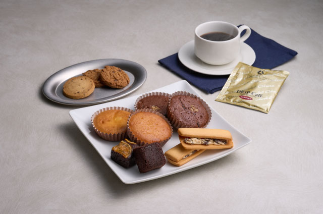 ホテルオークラ　スイーツ＆コーヒーギフトセット　１７個