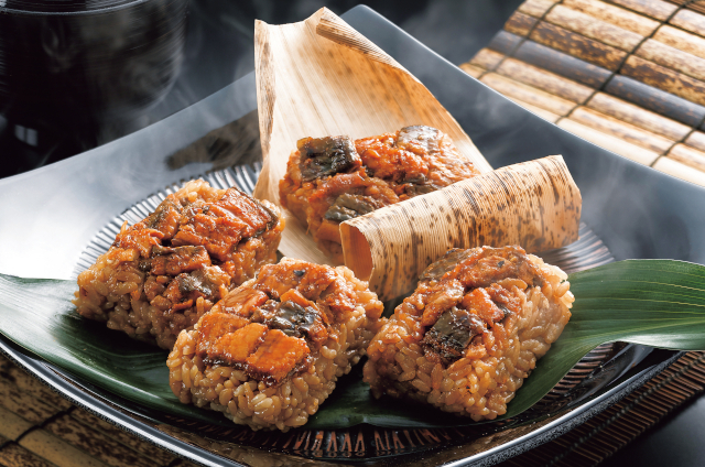 うなぎ割烹「一愼」おこわ風うなぎ飯_01