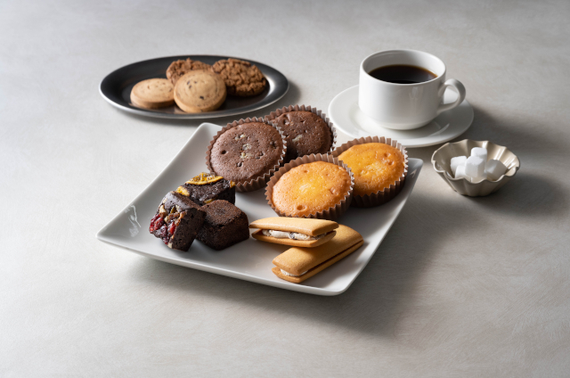 ホテルオークラ　スイーツ＆コーヒーギフト　１７個_01