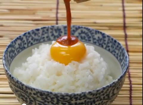 雲丹醤油★お徳用500mlサイズ【特別価格】業務用にも人気!【今だけ3本以上お買上げで更に5%OFF】4本以上で送料無料【包装不可】 雲丹醤油卵かけごはん