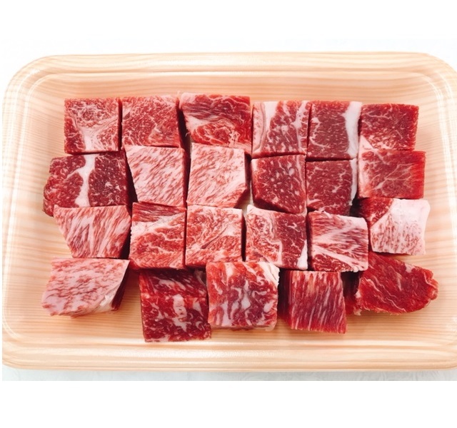 国産　黒毛和牛　(上)牛角切り　200g