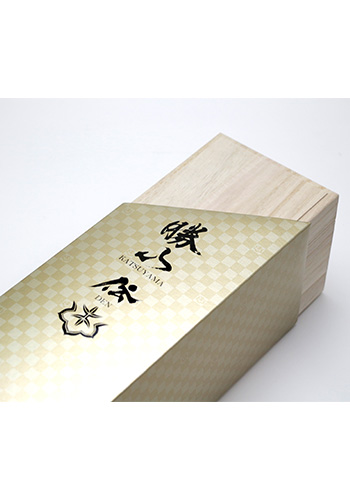 勝山(かつやま) 純米大吟醸 伝(でん) 720ml 【専用箱付き】 日本酒