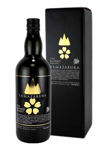 ブレンデッドウイスキー山桜　黒ラベル　40%　700ml