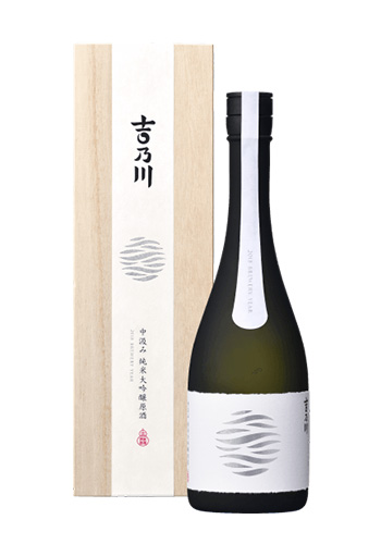 吉乃川（よしのがわ）中汲み　純米大吟醸原酒　720ml