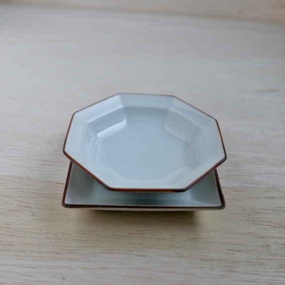 小皿 2枚 色絵ねじり小皿 鳳凰 九谷 蔵出し 名家 初荷 B 九谷焼 8寸絵皿 筆を持った女性の図 明治後期 | Antique Nanae