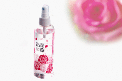 無添加化粧水「ダマスクローズウォーター」は、バラの花びらと天然水の奇跡！ブルガリアローズ水、お肌の弱い方にも安心です。
