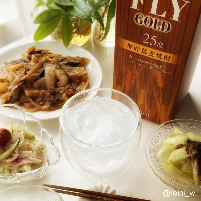 FLYから樽貯蔵が誕生！【大分麦焼酎FLY GOLD】 25度 1800mlパック