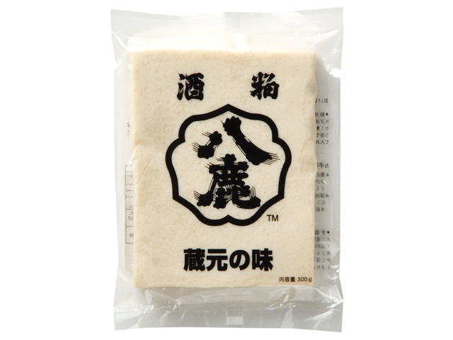 身体にもお肌にも栄養満点！【酒蔵の酒粕３００ｇ】